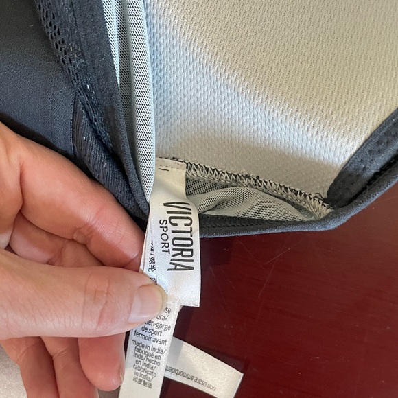 Victoria's Secret Gray Mesh Front-Zip Sports Bra - Picture 3 of 7